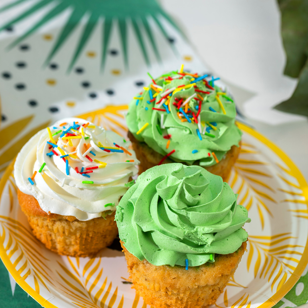 Tropical Leaf Cupcakes